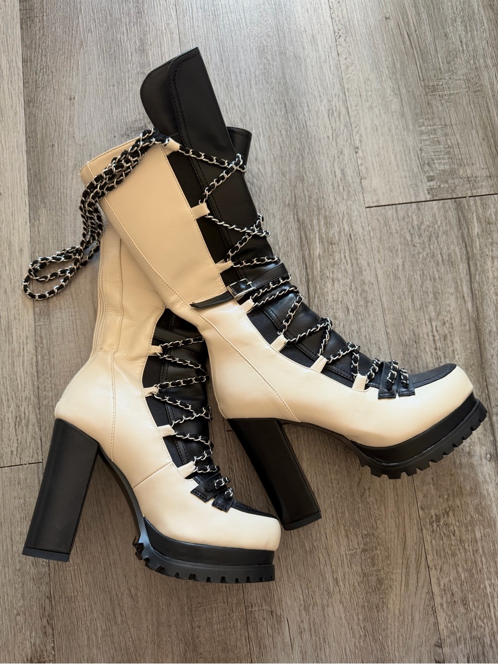 Azalea Wang Two-Tone Lace-Up Platform Heeled Boots - Cream & Black